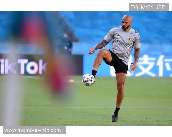 重温经典实况足球8中的亨利传奇时刻与游戏魅力